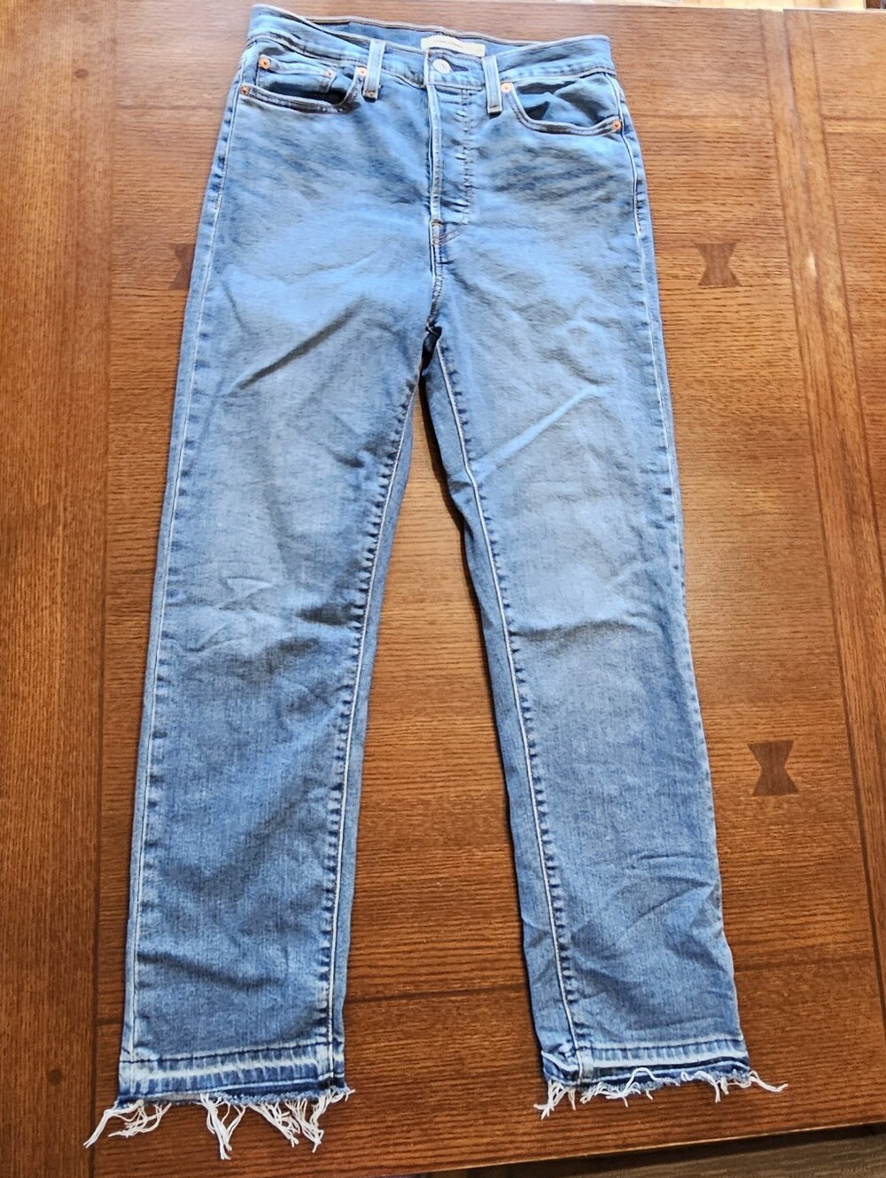 Levi's Wedgie Straight Button Fly Fray Bottom Jeans Size 29